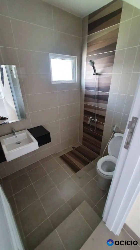 Dijual rumah 2 lt Sdh Renov di Rossini Gading Serpong