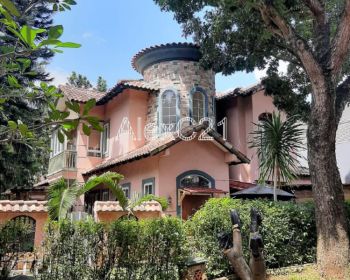 Dijual rumah di Senayan Bintaro, Bintaro sektor 9, Pondok Pucung, Pondok Aren