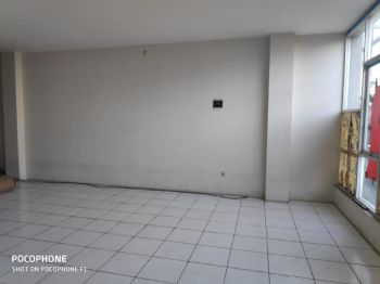 Disewakan ruko dengan lokasi strategis di Kebon Jeruk, Jakarta Barat