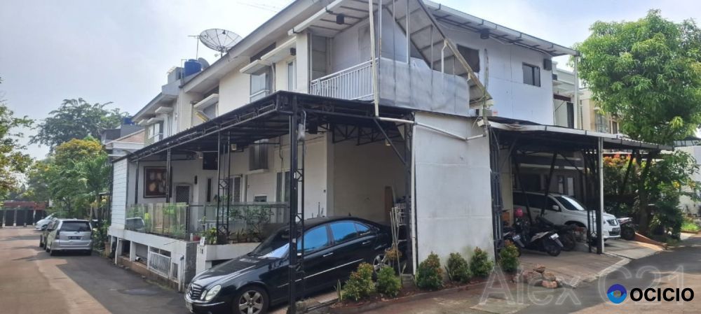 Dijual Rumah Komplek Hoek 2 Lantai ditambah 1 Ruangan Kantor Terpisah di Ulujami