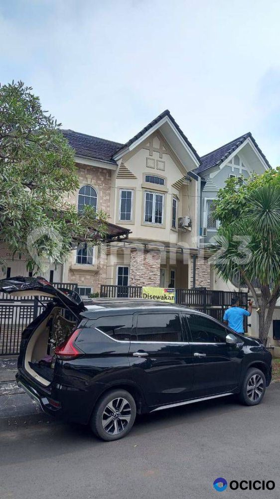 Disewakan Rumah Semi Furnished Siap Huni, Nyaman Asri Dekat Pintu Tol, Stasiun