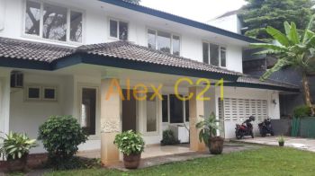 Dijual dan disewakan Rumah mewah + Swimming Pool di Jl.Ampera, Cilandak Timur