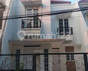 Dijual Rumah Mewah Asri Dekat Gate Kukusan Tol Cijago