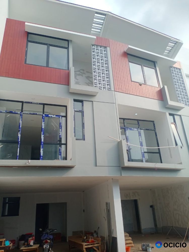 Dijual rumah di komplek barkah Residence Jl. Bali Matraman Tebet