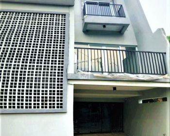 Dijual Rumah Baru 3 Lantai Design Minimalis Modern Dalam Cluster di Pesanggrahan