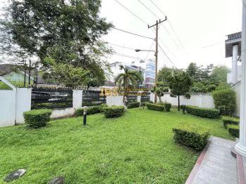 LIMITED STOCK Dijual Villa Kondisi Siap Huni di Jalan Multatuli