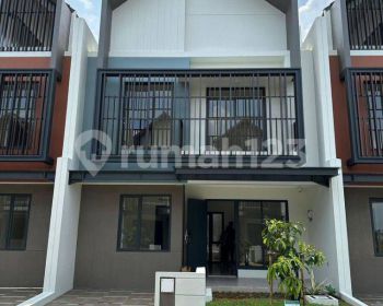 Dijual Rumah Baru Bagus Banget Siap Huni Cluster Leonora, Gading Serpong