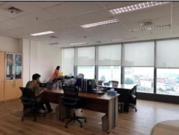 Sewa ruang kantor di Midpoint Place, Jakarta Pusat