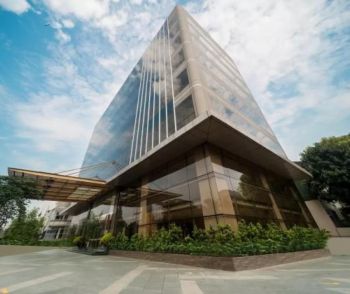 Sewa ruang kantor di KMO Building area Kebayoran baru, Jakarta Selatan