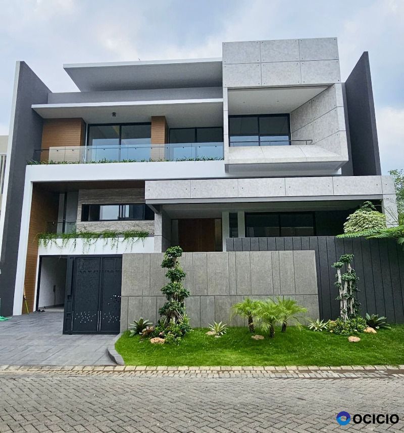 Dijual Rumah Imperial Golf Pakuwon  Indah Surabaya