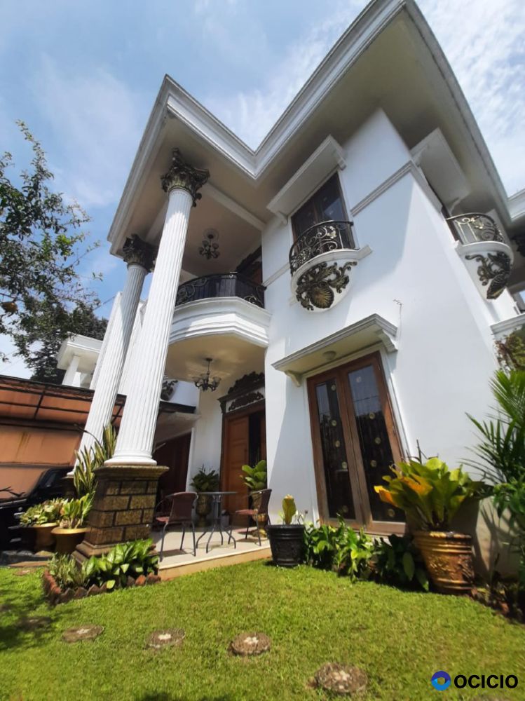 Dijual rumah komplek classic hook furnished cantik di Petukangan Selatan