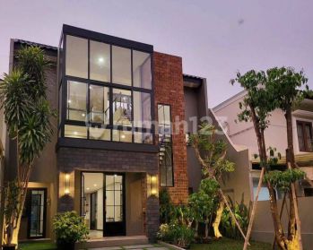 Dijual Rumah Mewah Siap Huni , Nyaman Dan Aman Cluster Versailles, Bsd