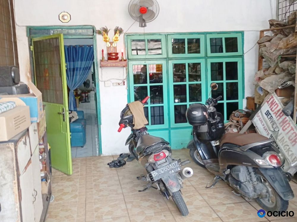 Dijual Rumah 3 Lantai di Jalan Pembangunan Iv, Glugur Darat Ii, Kota Medan