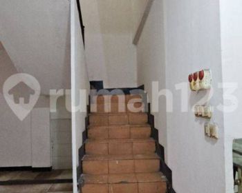 Dijual Cepat Ruko Dengan Lokasi Strategis di Kawasan Ramai Dan Hadap Jalan Raya