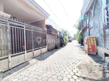 Rumah Bagus Siap Huni Strategis Bulak Banteng Surabaya Utara