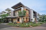 thumbnail-dijual-rumah-mewah-siap-huni-kawasan-mewah-the-spring-cluster-grisea-gading-1