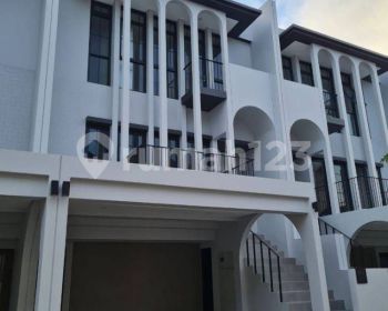 Dijual Cepat Rumah Mewah Siap Huni di Kawasan Premium Aether, Greenwich, Bsd