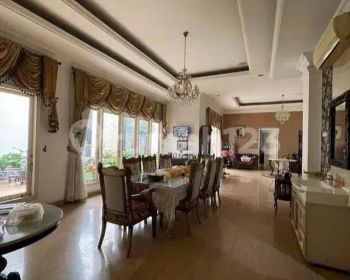 Dijual Rumah Mewah Kawasan Premium Siap Huni Kondisi Bagus Cluster Tirta Golf,