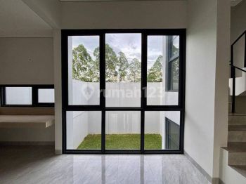 Disewa Rumah Mewah di Kawasan Premium Siap Huni Dan Ada Backyard di Cluster Bsd