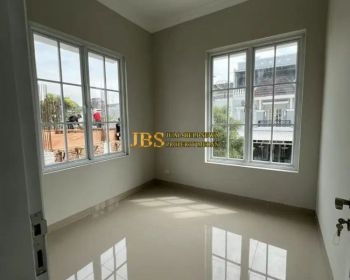 Dijual Villa Hook di Komplek Citraland Gama City Cluster Pasadena