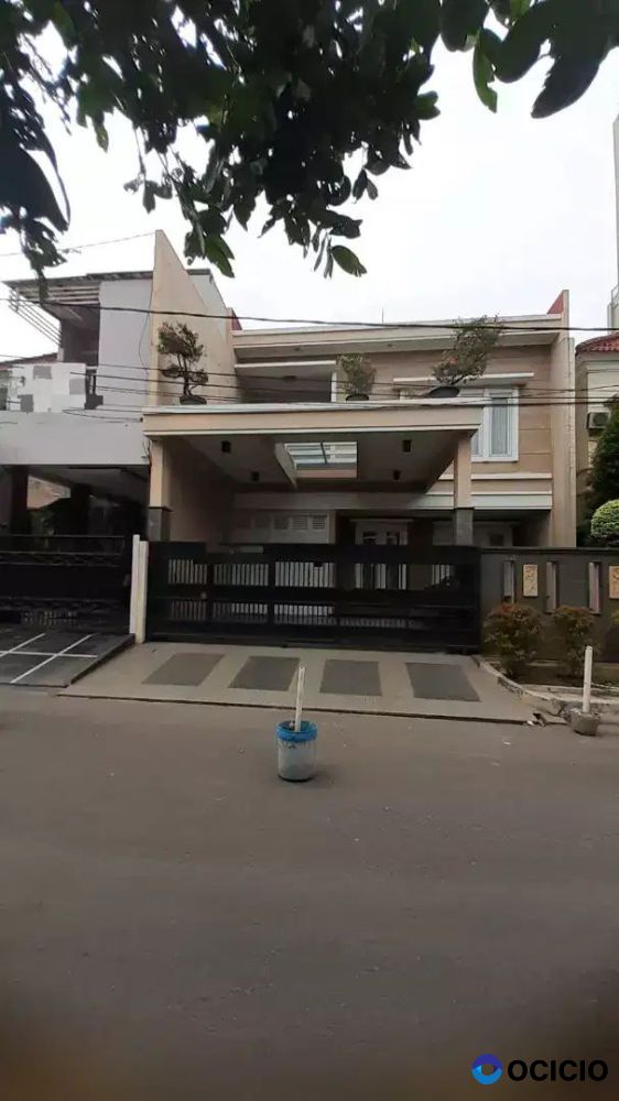 Disewakan rumah mewah LT 216 LB 350 bisa untuk kantor di galaxy