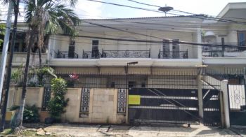 Rumah  Tomang Dekat Mall Central Park, Taman Anggrek, ITC Roxy, Tol, Rs, Kampus