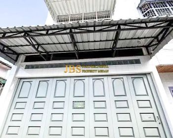 Dijual Rumah 3 Tingkat Kondisi Siap Huni Jalan Cumi Cumi