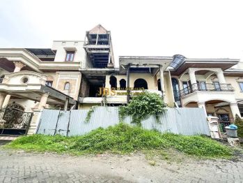 Dijual Villa Kondisi Kosong Komplek Cemara Asri Jalan Anggrek