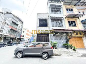 Dijual Ruko Hook Jalan Bangka Simpang Jalan Sambu Kondisi Kosong