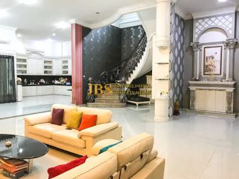 Dijual Villa Hook Komplek Cemara Asri Tahap 2