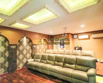 Dijual Villa D'Palace Siap Huni Villa D'Palace Mustang - Polonia