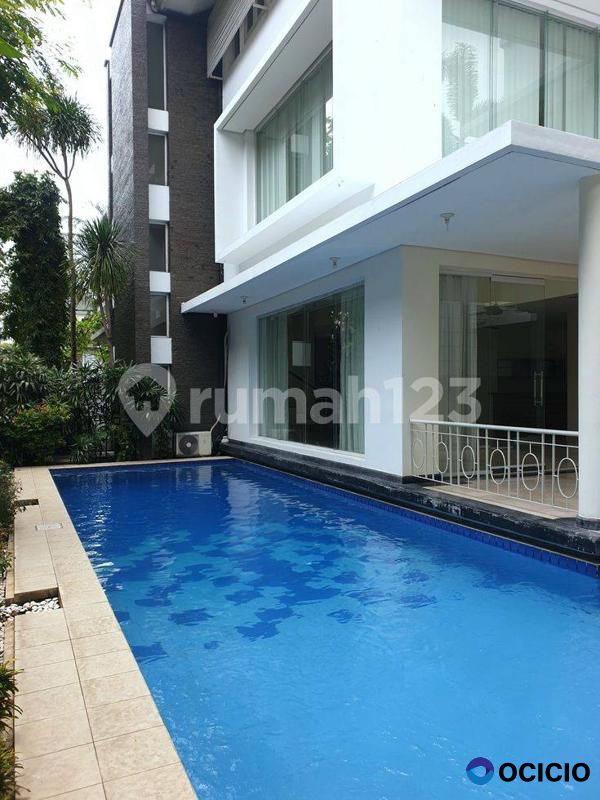 RUMAH KAWASAN PONDOK INDAH YANG NYAMAN DAN ASRI