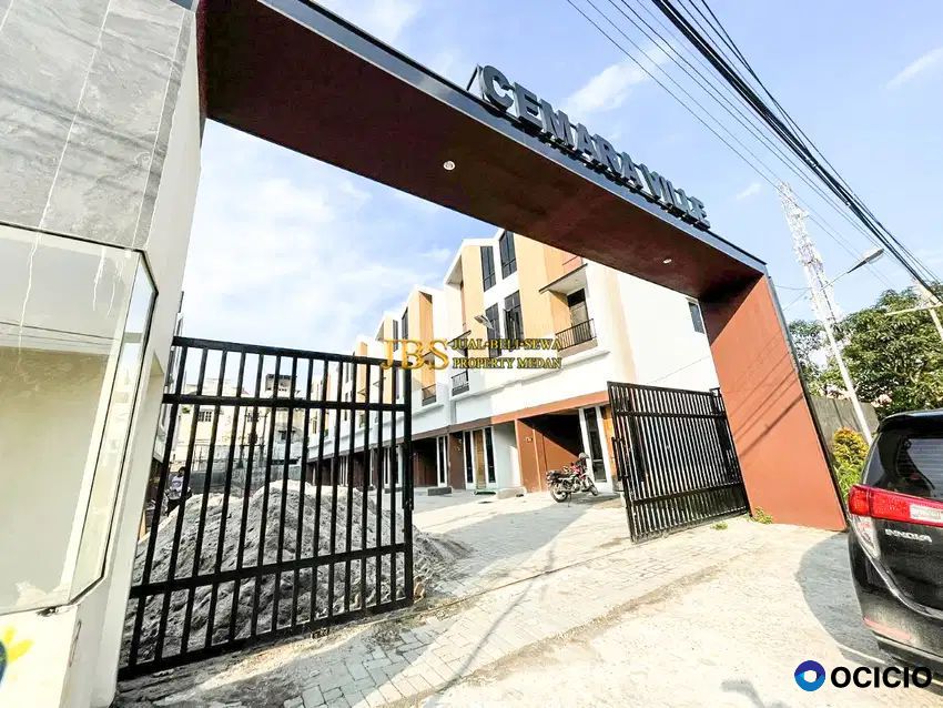 Dijual Villa 3 Tingkat Komplek Cemara Ville Jalan Lorong 2 Timur