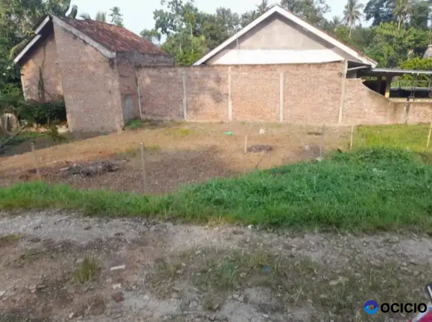 Tanah 300 meter di pramuka kemiing