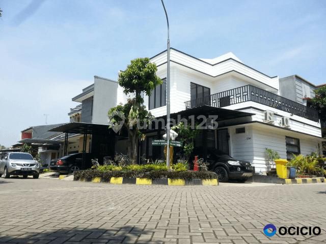 Rumah Eklusive 2  Lantai Siap Huni di Cibubur