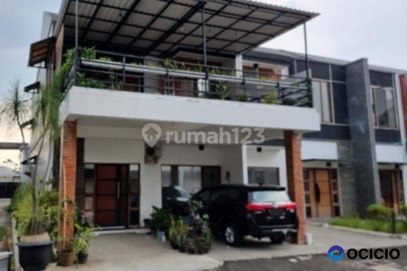 Rumah mewah modern di Jagakarsa Rumah