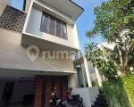 thumbnail-dijual-rumah-resort-mewah-di-kemang-jakarta-selatan-0