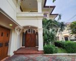 thumbnail-jual-cepat-townhouse-mewah-di-kemang-jakarta-selatan-1