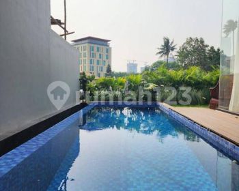 DIJUAL RUMAH MODERN TROPICAL DI KEMANG, JAKARTA SELATAN
