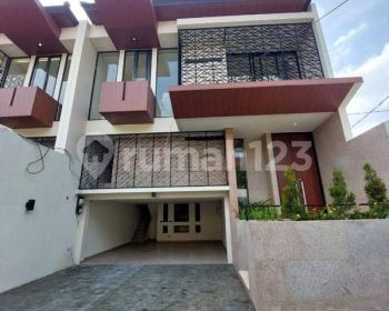 Dijual Rumah Mewah di Kemang Modern Lokasi Strategis