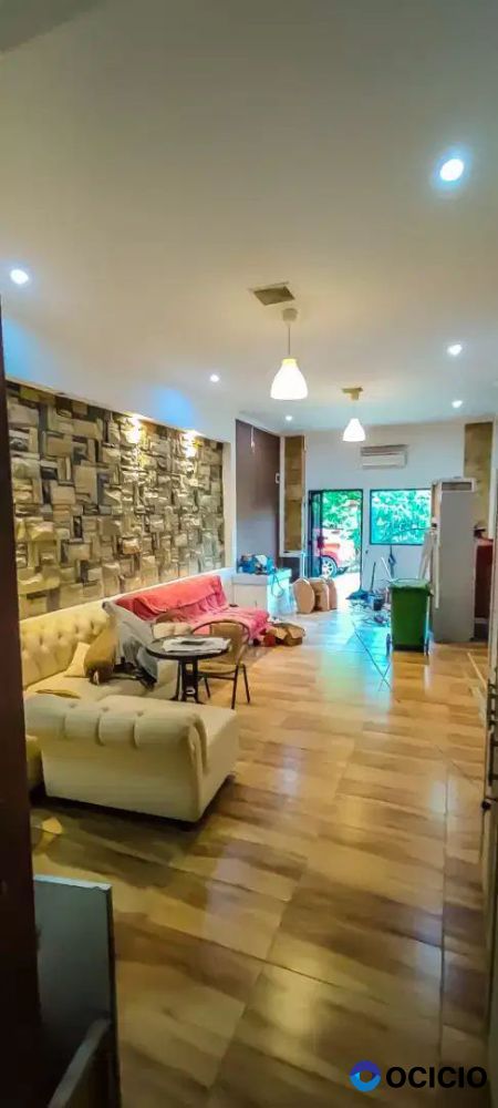 Dijual rumah murah tingkat bisa utk tempat usaha/kantor di kayuringin