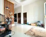 thumbnail-rumah-sukolilo-park-regency-minimalis-siap-huni-carport-2