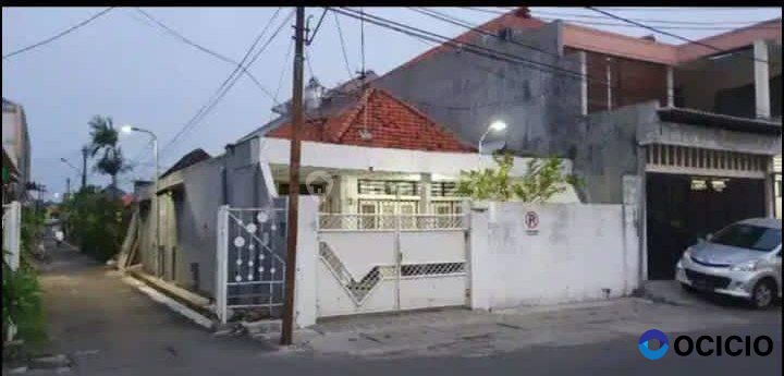 Rumah di Raya Pucang Kertajaya, Surabaya Dekat Kampus Unair Merr