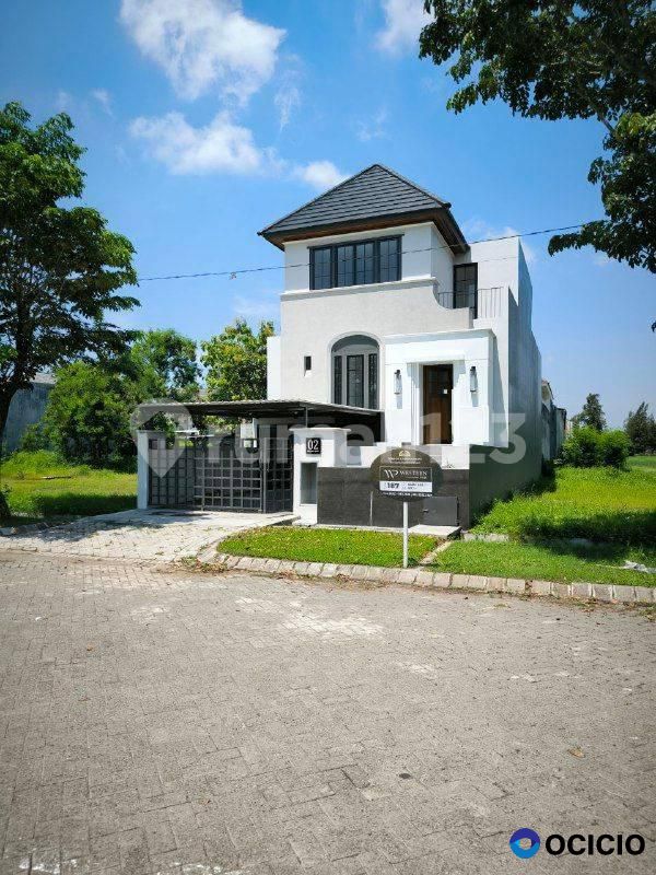 Rumah 2 Lantai Bagus Minimalis Lokasi Strategis Western Park