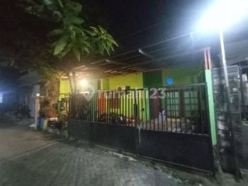 Rumah Kondisi Bagus Strategis di Babatan Indah Wiyung, Surabaya