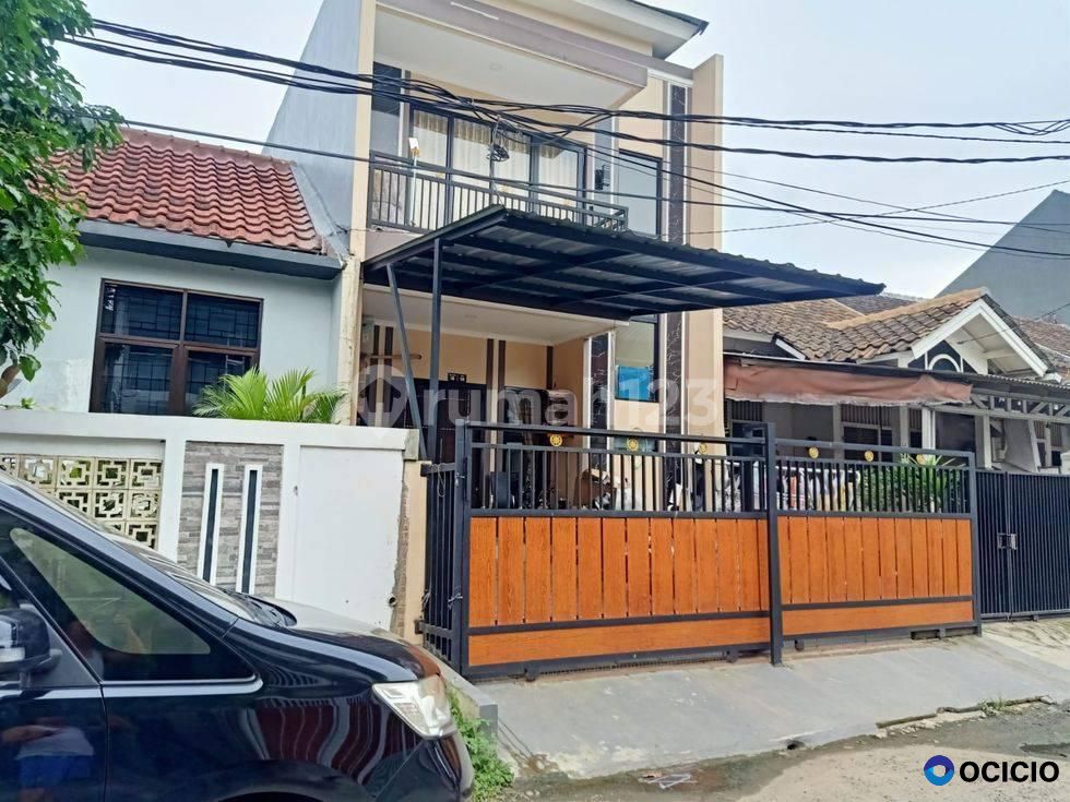 Dijual Rumah Siap Huni, Asri Dan Nyaman di Villa Melati Mas, Serpong, Tangsel