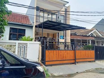 Dijual Rumah Siap Huni, Asri Dan Nyaman di Villa Melati Mas, Serpong, Tangsel