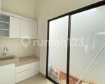 thumbnail-rumah-2-lt-minimalis-modern-di-deket-toll-desari-depok-12