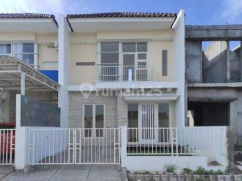 Rumah Surabaya Timur Baru Gress Green Lake Cluster Five Ulundanu