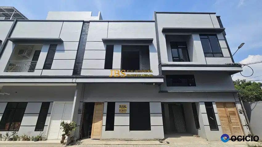 Jual Townhouse 2 Tingkat Komplek Cemara Royal Residence Jalan Komisi